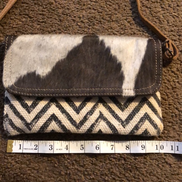 EUC Myra cowhide and canvas crossbody - Picture 8 of 9